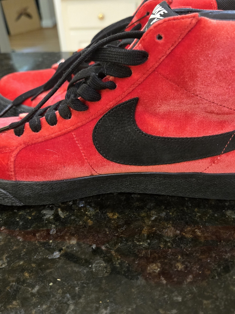 Nike Red and Black Suede NIKE SB FLIGHT NEW With TAGS-BOX High-Top Sneakers - Picture 2 of 3